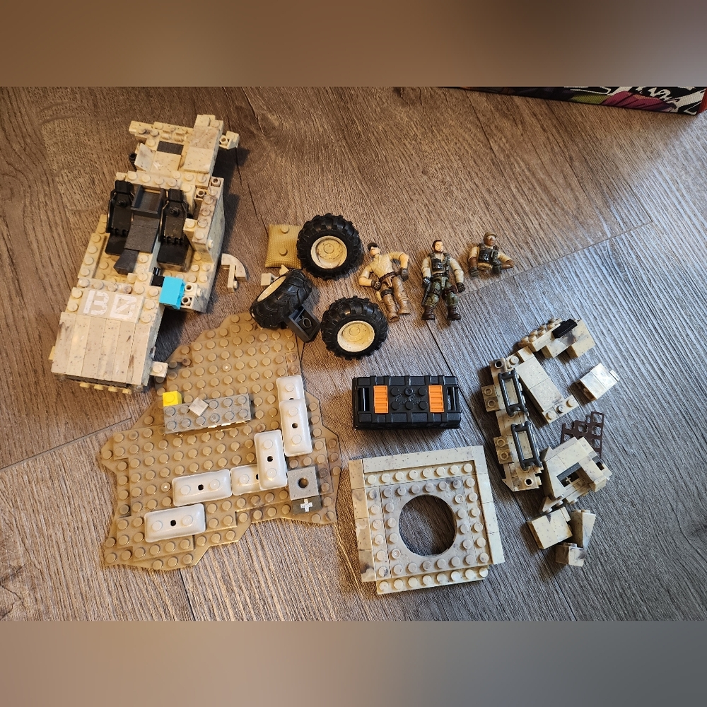 Mega Bloks Call of Duty Light Armor Firebase Set 06817